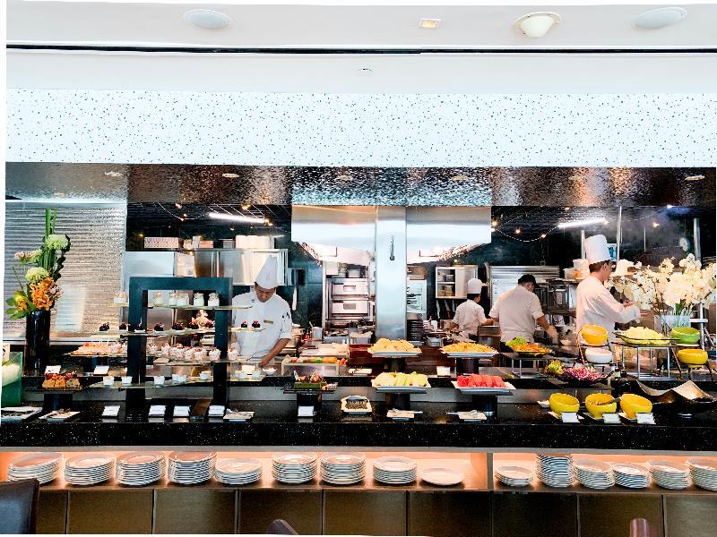 M Hotel Singapore City Centre Eksteriør bilde The buffet at the restaurant